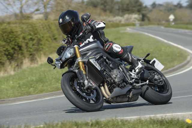 Speed triple 1200 rs deals top speed